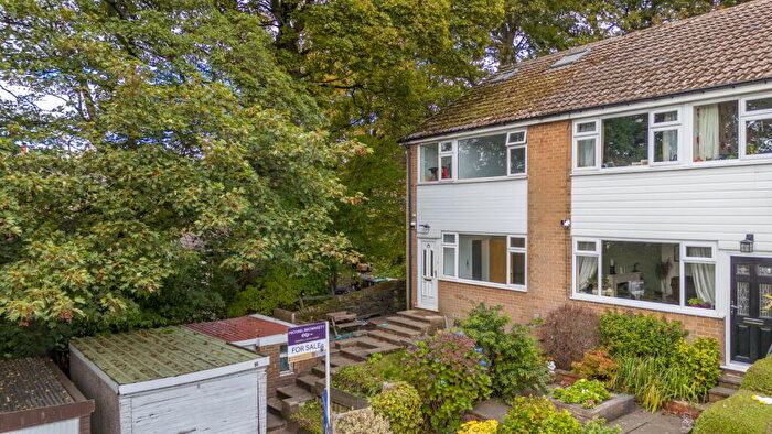 3 Bedroom Semi-Detached House For Sale In Wold Close, Thornton, Bradford, BD13