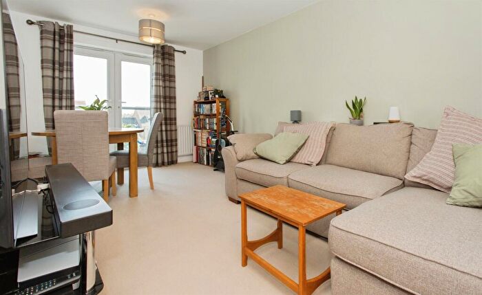 1 Bedroom Apartment For Sale In Engledow Drive, Cambridge, CB4