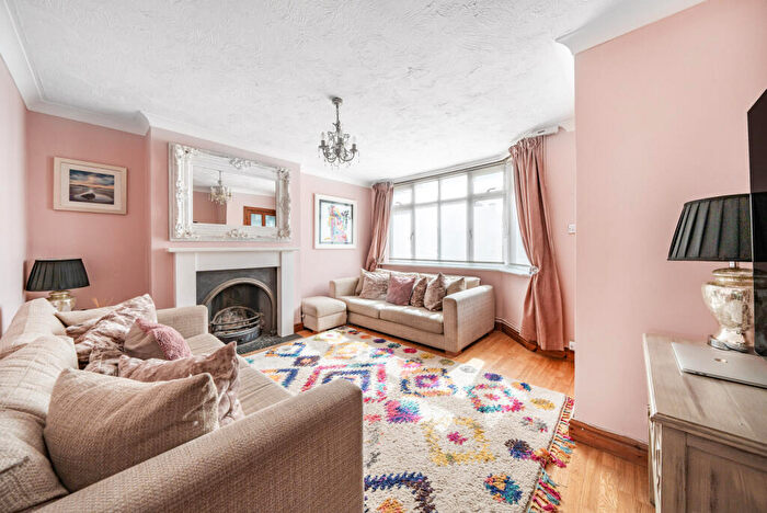 3 Bedroom Semi-Detached House For Sale In Addlestone, Surrey, KT15