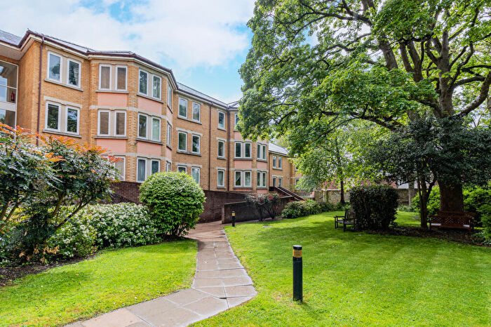 2 Bedroom Flat To Rent In Paradise Square, Oxford, OX1