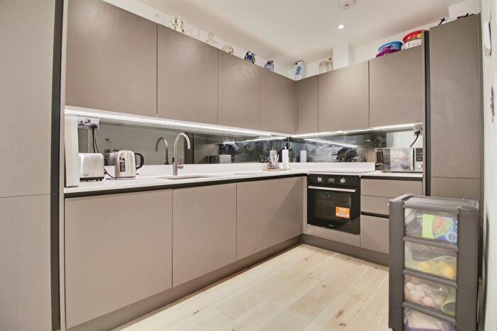1 Bedroom Apartment For Sale In Stonehills, Welwyn Garden City, AL8