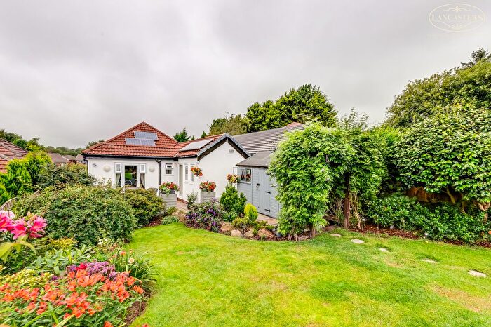 3 Bedroom Bungalow For Sale In Austins Lane, Lostock, Bolton, BL6