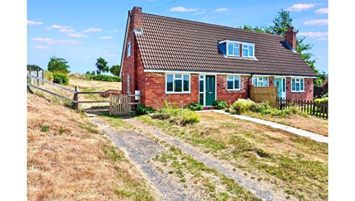 2 Bedroom Property For Sale In Court Farm Cottage, Stockton, Worcester, Worcestershire, WR6