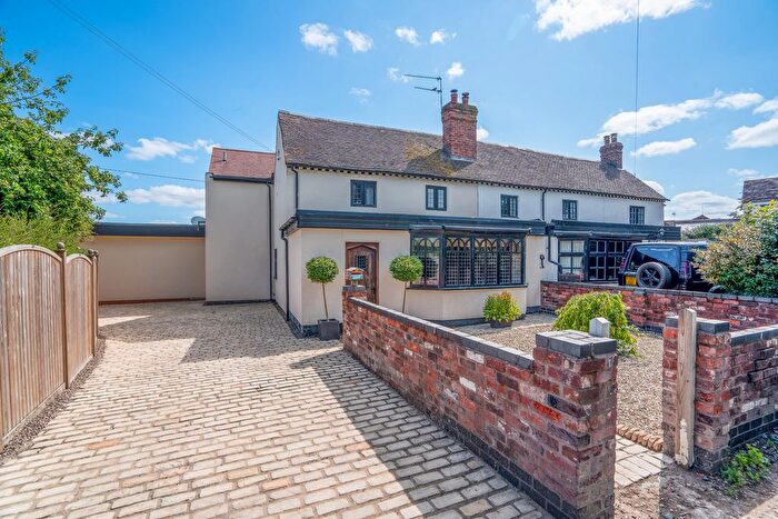 4 Bedroom Cottage For Sale In Bayton, Worcestershire, DY14
