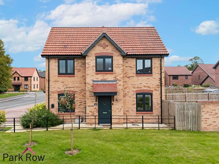 3 Bedroom Semi-Detached House For Sale In Tornado Drive, Tadcaster, LS24