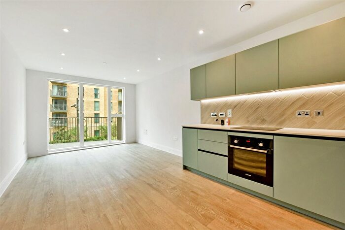 1 Bedroom Flat To Rent In Aquifer House, Exploration Way, Slough, Berkshire, SL1