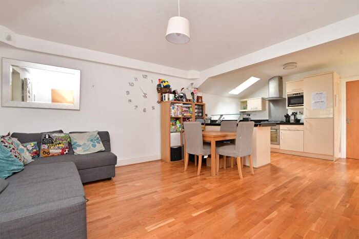 1 Bedroom Detached Bungalow For Sale In Church Street, Epsom, Surrey, KT17