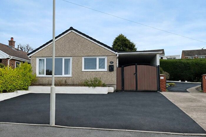 3 Bedroom Bungalow To Rent In Yr Elain, Swansea, SA2