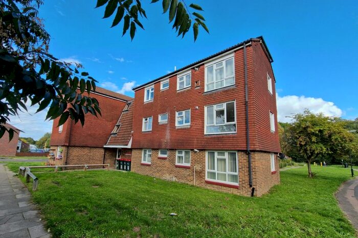 1 Bedroom Flat To Rent In Bewbush, Crawley, RH11
