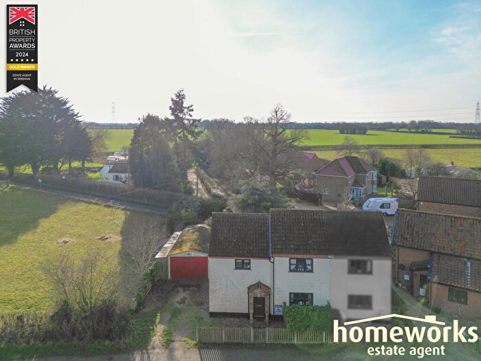 2 Bedroom Semi-Detached House For Sale In Norwich Road, Yaxham, Dereham, NR19