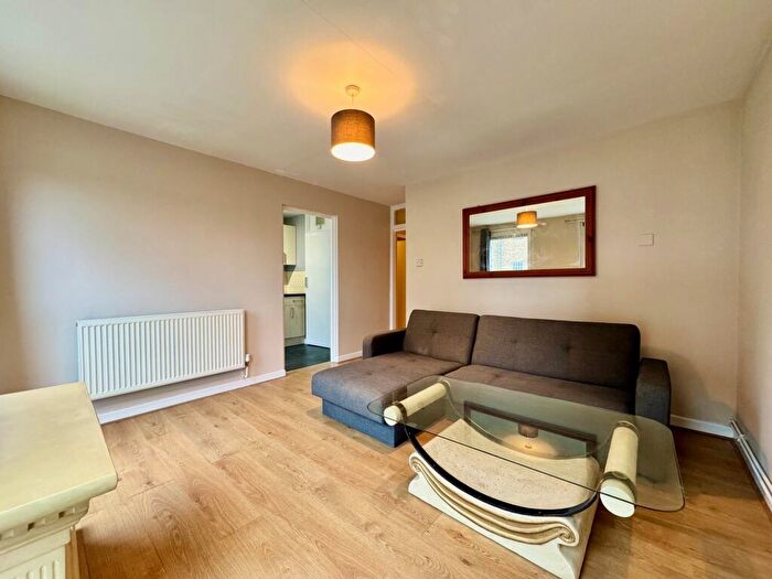 1 Bedroom Flat To Rent In Hornsey Road, Finsbury Park, N19
