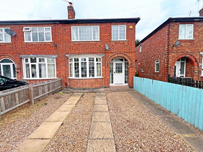3 Bedroom End Of Terrace House For Sale In Park Hill Avenue, Leicester, Leicestershire, LE2