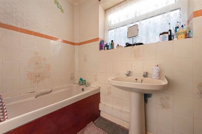 2 Bedroom Detached Bungalow For Sale In Strode Park Road, Herne, Herne Bay, CT6