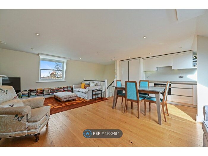 3 Bedroom Maisonette To Rent In Coverdale Road, London, W12