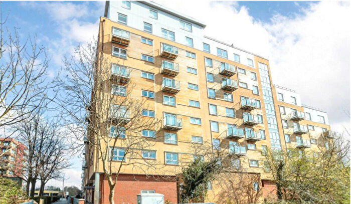 1 Bedroom Flat For Sale In Cherrydown East, Basildon, SS16