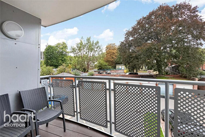 2 Bedroom Flat For Sale In Brighton Road, Purley, CR8