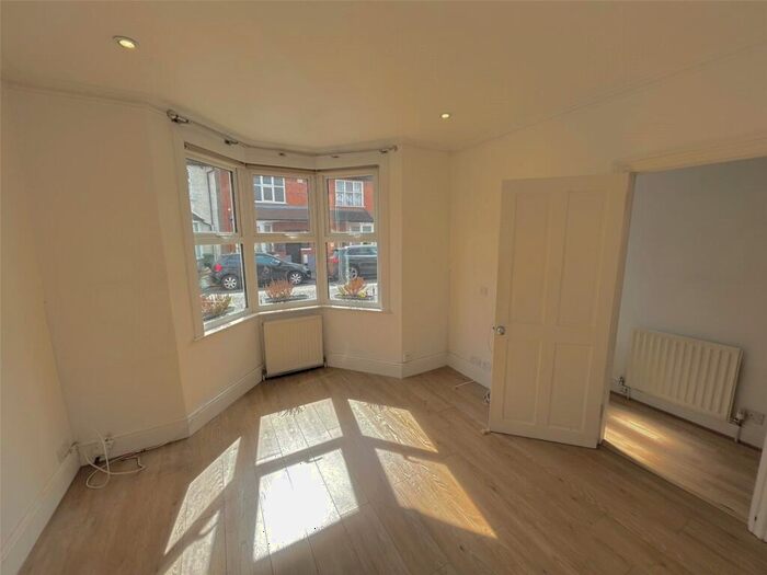3 Bedroom Terraced House To Rent In Morgan Road, Bromley, BR1