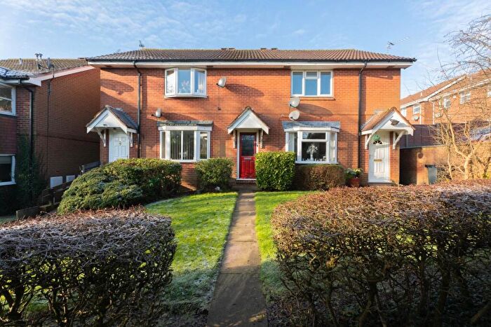1 Bedroom Flat To Rent In Roper Walk, Woodsetton, DY3