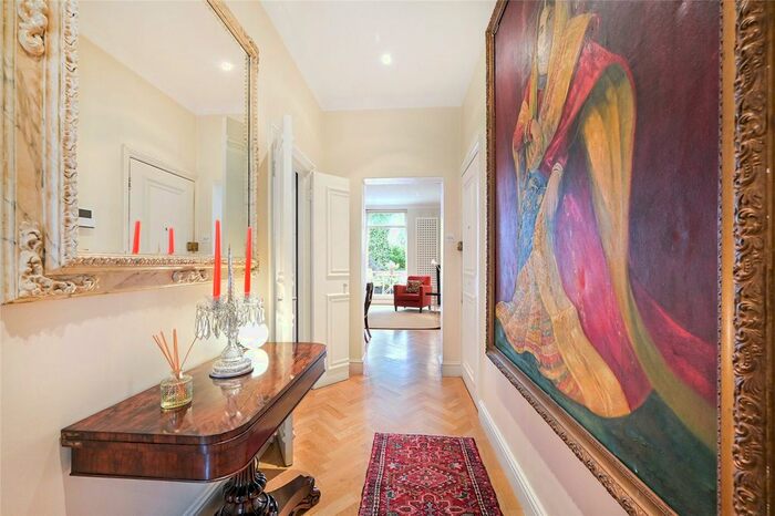 2 Bedroom Flat To Rent In Elm Park Road, Chelsea, SW3