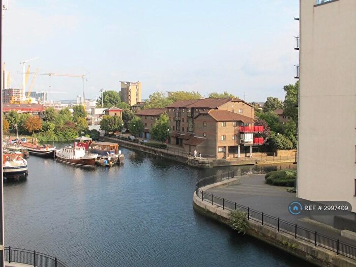 2 Bedroom Flat To Rent In Boardwalk Place, London, E14