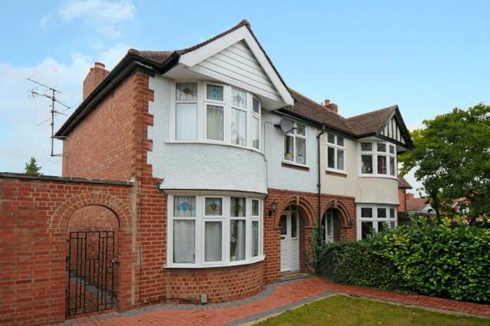 3 Bedroom Semi-Detached House To Rent In Iffley Borders, Oxford, OX4