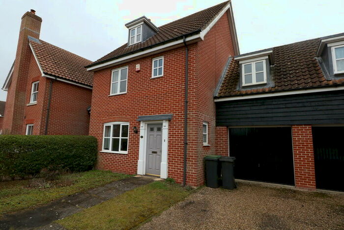 4 Bedroom Link Detached House To Rent In The Paddocks, Stradbroke, IP21