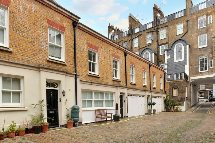 3 Bedroom Mews To Rent In Conduit Mews, Hyde Park Estate, London, W2