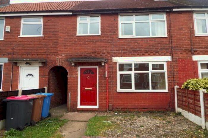 3 Bedroom Property To Rent In Deepdale Drive Pendlebury, Manchester, M27