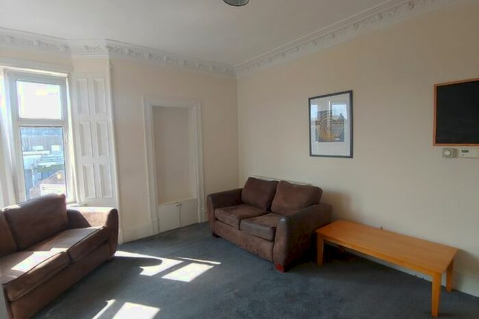 3 Bedroom Flat To Rent In West Lyon Street, Maryfield, Dundee, DD4