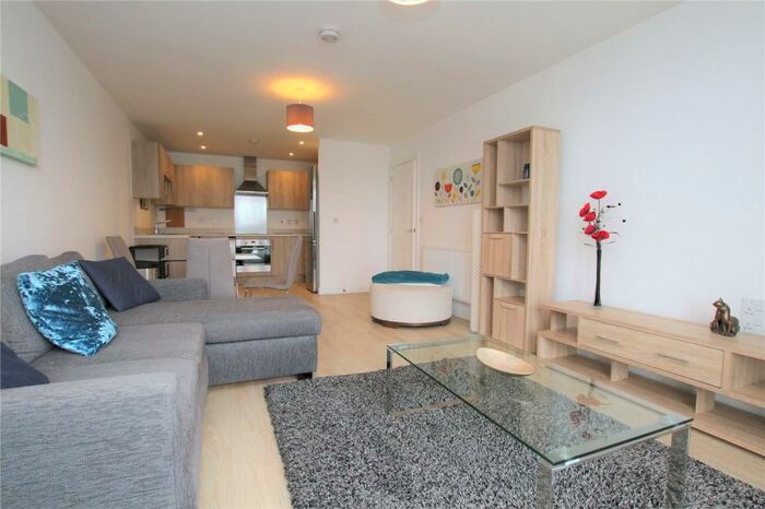2 Bedroom Apartment To Rent In Oscar Wilde Road, Reading, Berkshire, RG1