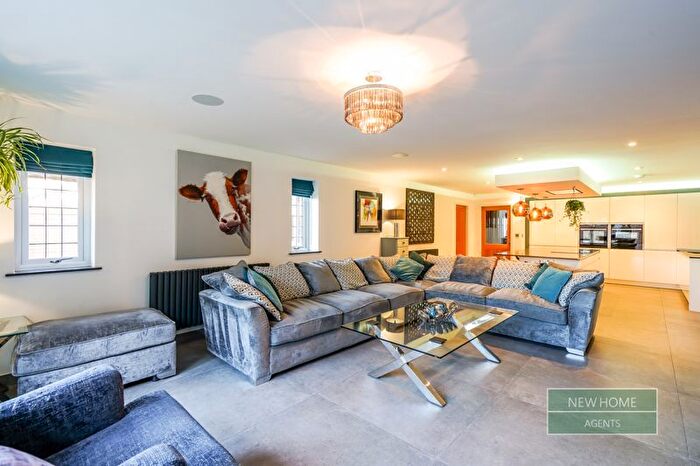 2 Bedroom Detached Bungalow For Sale In Stock Dove Close, Preston, PR3