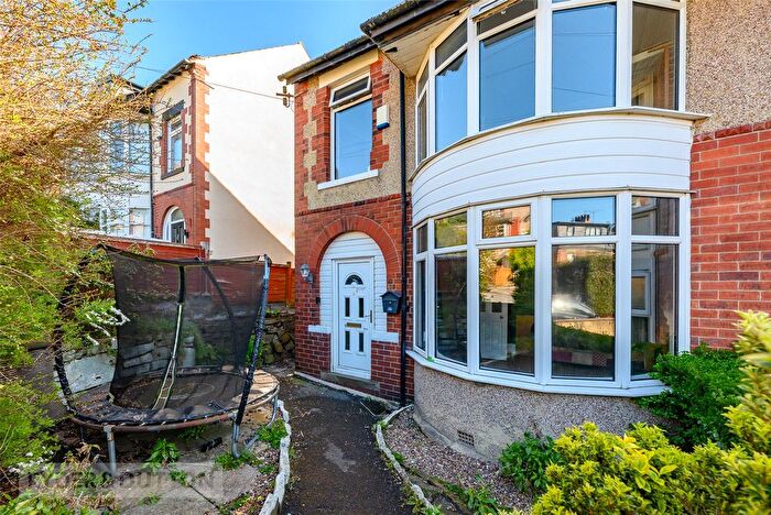 3 Bedroom Semi Detached House For Sale In Rothwell Drive, Halifax, West Yorkshire, HX1