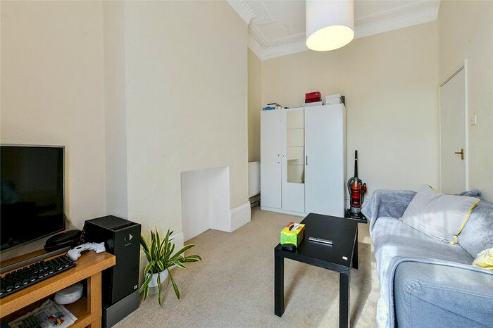 1 Bedroom Flat To Rent In Shepherds Bush Road, Kensington, W6