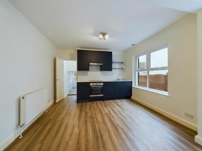 2 Bedroom Flat To Rent In Freshfield Road, Brighton, BN2