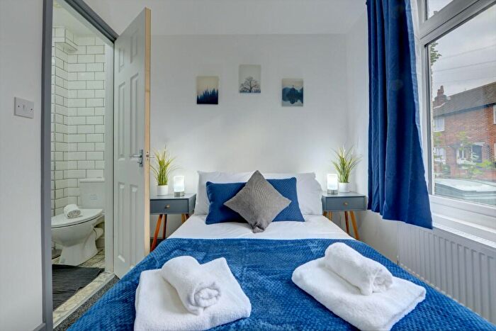 5 Bedroom Terraced House To Rent In Hollis Road, Coventry, West Midlands, CV3