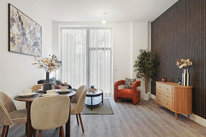 2 Bedroom Apartment To Rent In The Stow, Harlow, CM20