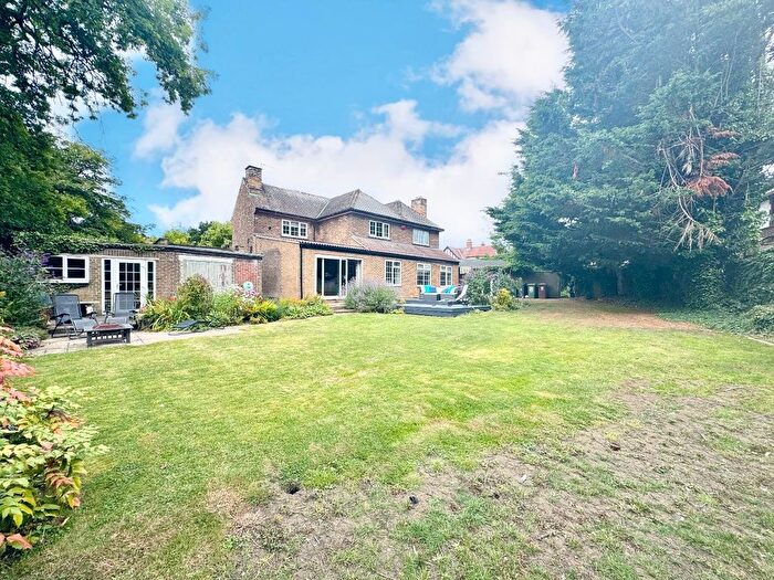 4 Bedroom Detached House For Sale In Elwick Road, Hartlepool, TS26
