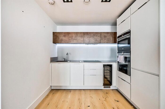 1 Bedroom Flat To Rent In Keybridge Capital, Vauxhall, SW8