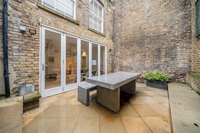 2 Bedroom Flat To Rent In Broadway Market, London, E8