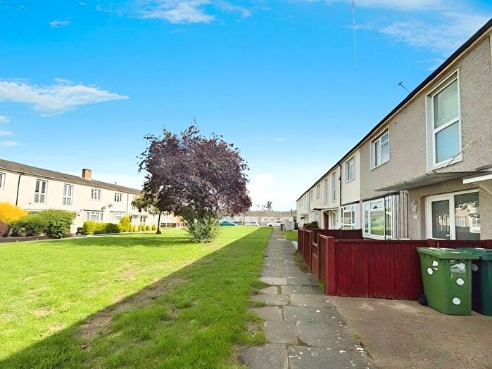 2 Bedroom Terraced House To Rent In Kenyngton Drive, Sunbury-On-Thames, Surrey, TW16