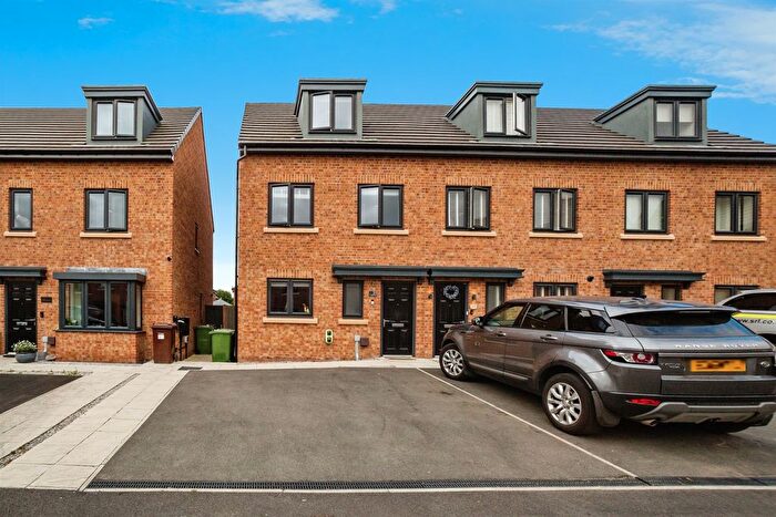 3 Bedroom Town House For Sale In Colliery Drive, Hemsworth, Pontefract, WF9