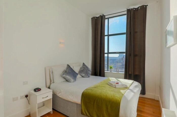 2 Bedroom Flat To Rent In St Mary At Hill, London, EC3R