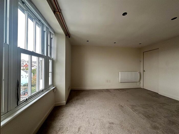 1 Bedroom Flat To Rent In York Road, Montpelier, Bristol, BS6