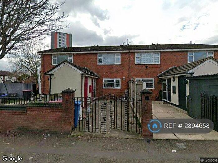 3 Bedroom Terraced House To Rent In St Clements Drive, Salford, M5
