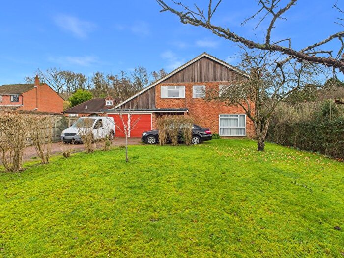 4 Bedroom Detached House For Sale In Hazlemere Road, Penn, Buckinghamshire, HP10