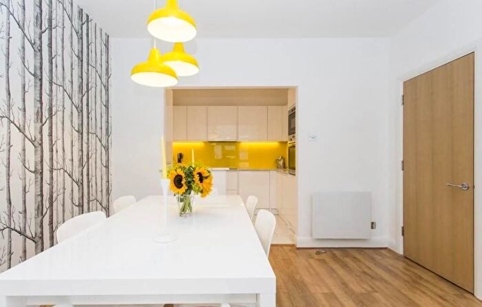 2 Bedroom Flat To Rent In Spencer Heights, Bartholomew Close, Farringdon, London, London, EC1A