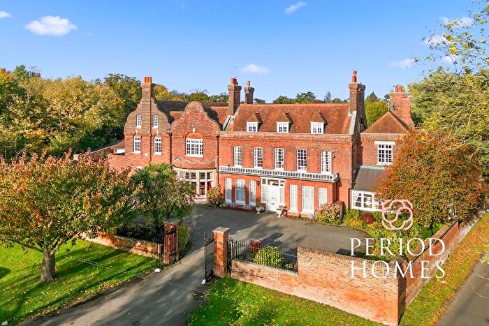 2 Bedroom Apartment For Sale In Back Lane, Fryerning, CM4