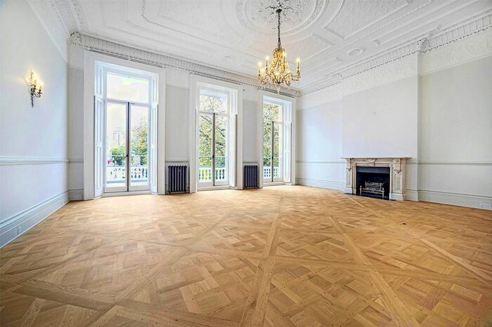 4 Bedroom Flat To Rent In Queen's Gate Gardens, South Kensington, London SW7