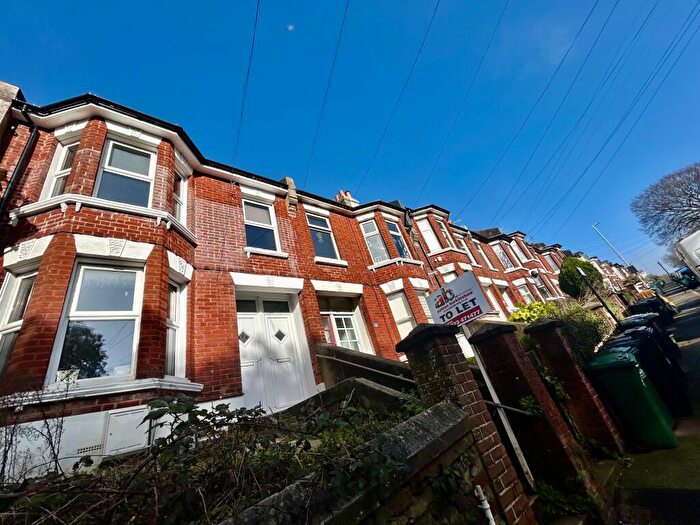 2 Bedroom Flat To Rent In Bear Road, Brighton, BN2