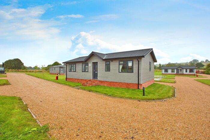 2 Bedroom Park Home For Sale In Bath & West Lodge Park, Cannards Grave, Shepton Mallet, BA4